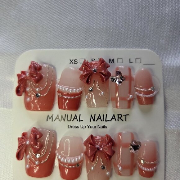 Blush royalty press on nails - Picture 3 of 3